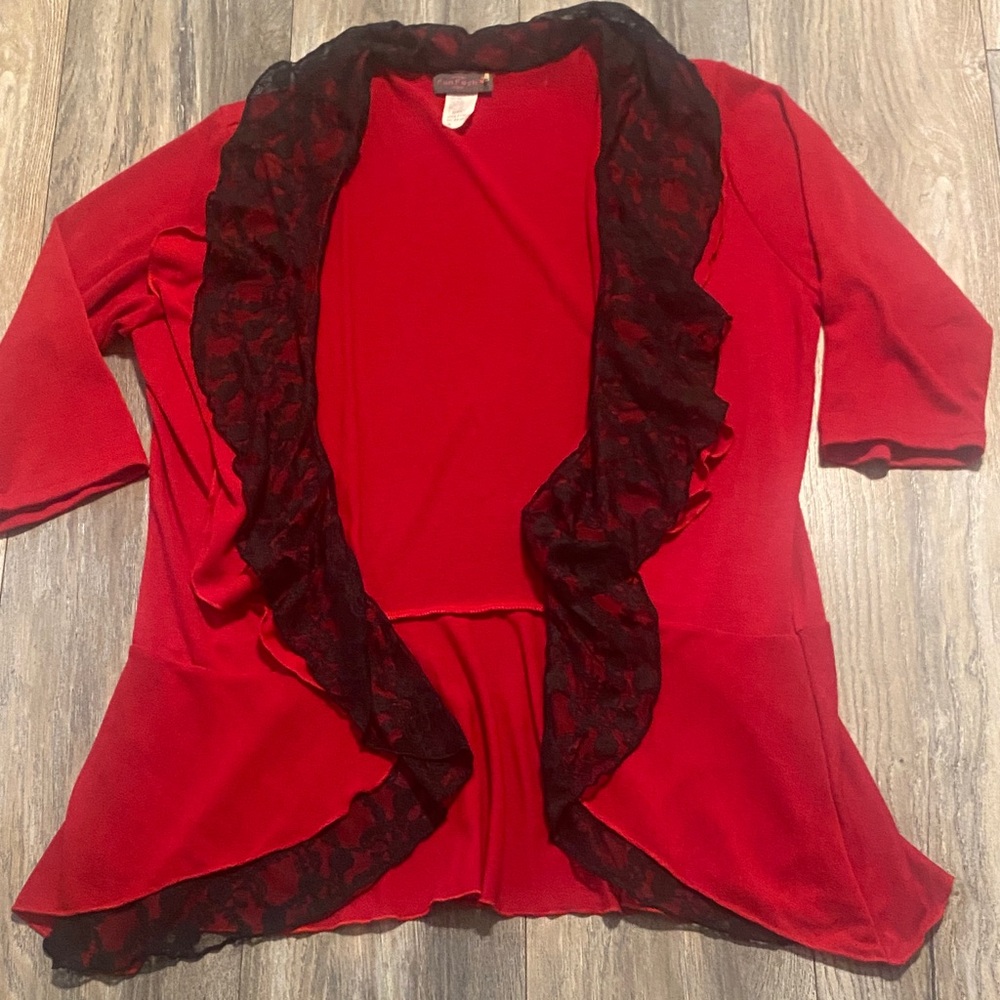 FunFash Red Garment with Black Detail